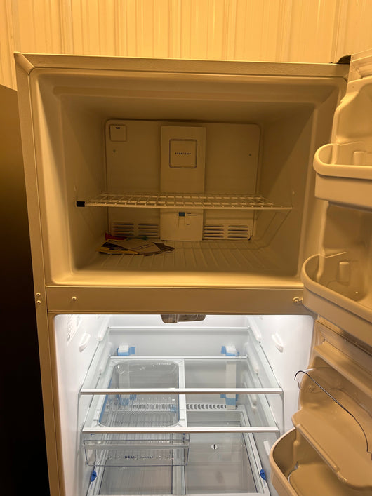 Frigidaire 20.5-cu ft Top-Freezer Refrigerator (White)!  -Brand new out of the box