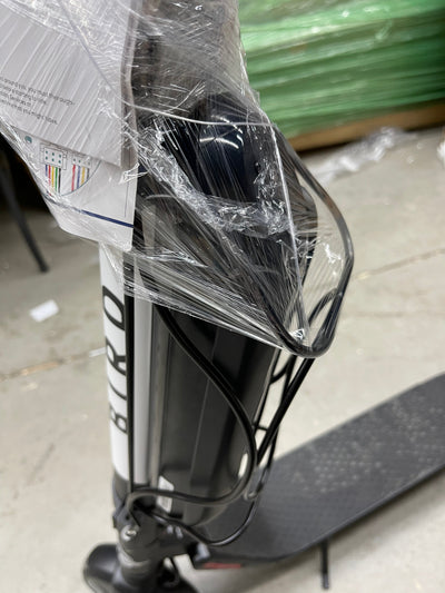 Bird ES4-800 Electric Scooter-Dual Battery- 28 mile Range-800 Watt Motor, Ground Effect Lights, Front Shock Absorption, 15.5 MPH, Ultra-Lightweight, Electric Scooter for Adults (Renewed)- new -small shipping scuffs on display - works great
