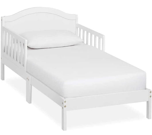 Dream On Me Sydney Toddler Bed in White, Greenguard Gold Certified, JPMA Certified, Low To Floor Design, Non-Toxic Finish, Safety Rails, Made Of Pinewood!! NEW IN BOX(MINOR SCRATCH FROM SHIPPING)!!