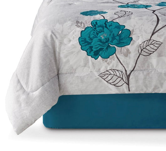 Mainstays 7-Piece Teal Roses Comforter Set, King, With Embroidered Applique Detail- NEW IN BAG!!!