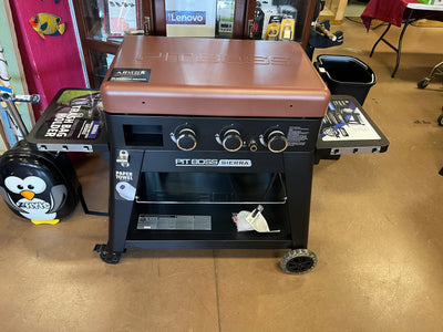 Pit Boss Sierra 3 Burner Non-Stick Griddle!! NEW AND ASSEMBLED, MISSING LID HANDLE AND GREASE CUP(STILL FUNCTIONS PROPERLY), MINOR DENT FROM SHIPPING!!