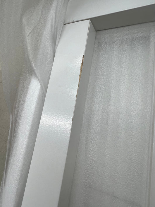 Dream On Me Sydney Toddler Bed in White, Greenguard Gold Certified, JPMA Certified, Low To Floor Design, Non-Toxic Finish, Safety Rails, Made Of Pinewood!! NEW IN BOX(MINOR SCRATCH FROM SHIPPING)!!