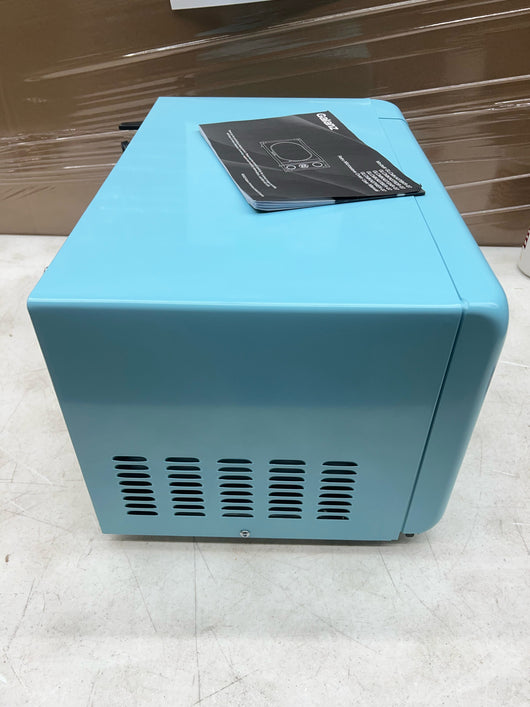 Galanz 0.7 Cu. ft. Retro Countertop Microwave Oven, 700 Watts, Blue- Lightly Used, Very Clean!!!!