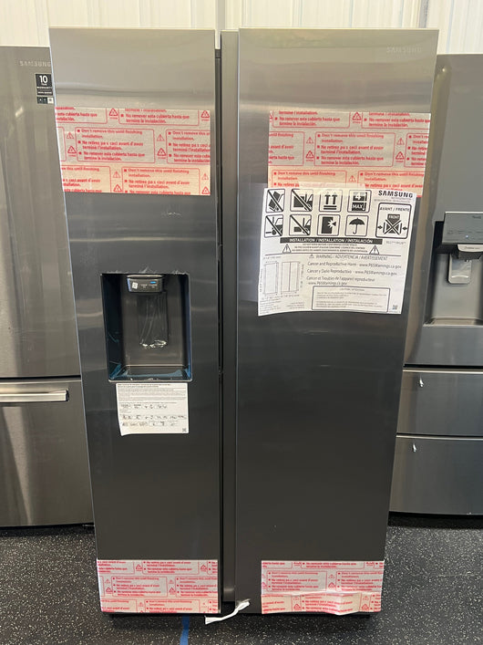 Samsung 27.4 cu. ft. Large Capacity Side by Side Refrigerator!! BRAND NEW!!