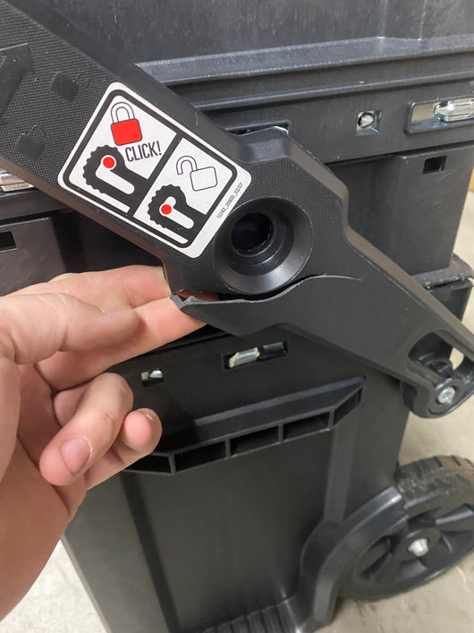 Stanley 22in 4-in-1 Cantilever Mobile Tool Box!! NEW BUT ONE SIDE ARM WAS CRACKED, STILL WORKS NO PROBLEM(PHOTOS SHOWN)!!