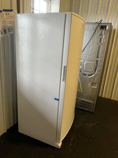 Whirlpool 17.7-cu ft Frost-free Upright Freezer(White)!! NEW OUT OF BOX!!