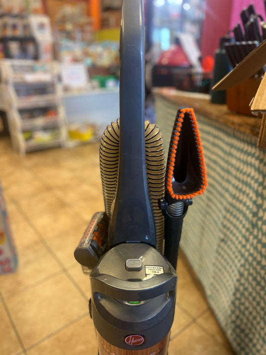 Hoover WindTunnel 2 Whole House Cord Rewind Bagless Pet Upright Vacuum Cleaner Machine with HEPA Media Filtration- Used but Very Clean and Works Great!!!!!