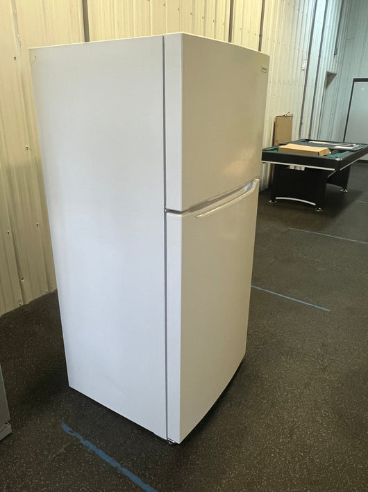 Frigidaire 18.3-cu ft Top-Freezer Refrigerator (White)!! NEW OUT OF BOX, VERY MINOR DENT FROM SHIPPING!!