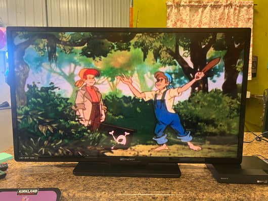 Emerson 39” TV- Used but in great condition!!!