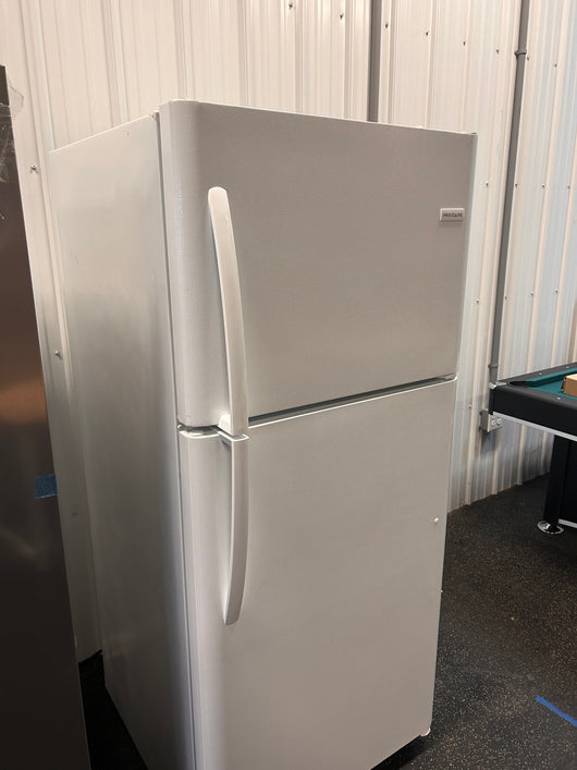 Frigidaire 20.5-cu ft Top-Freezer Refrigerator (White)!  -Brand new out of the box