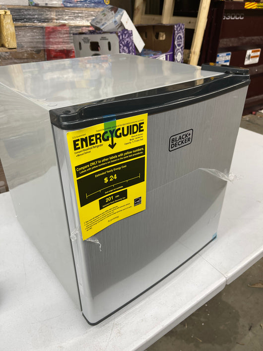 BLACK+DECKER BCRK17V Compact Refrigerator Energy Star Single Door Mini Fridge with Freezer, 1.7 Cubic Ft., VCM- BRAND NEW
