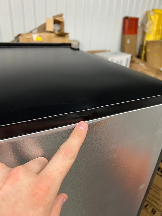 Vissani 7 cu. ft. Convertible Upright Freezer in Stainless Steel Look!! NEW OUT OF BOX, SCRATCHED AND DENTS FROM SHIPPING(PHOTOS SHOWN)!!