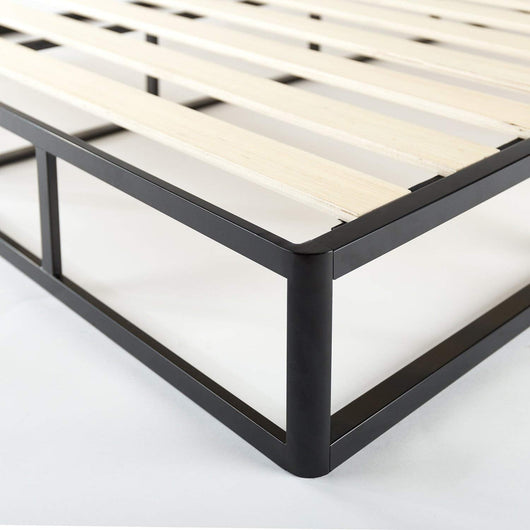 ZINUS Metal Box Spring with Wood Slats /9 Inch Mattress Foundation / Sturdy Steel Structure / Easy Assembly, Queen, Off White**New in box**