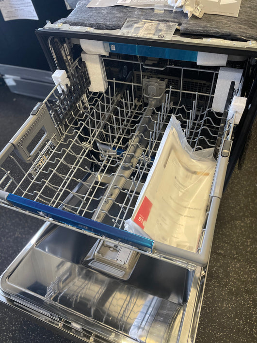 LG Top Control Dishwasher with Glide Rail and Energy Star Qualified (new)
