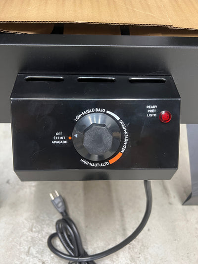 Masterbuilt Analog Electric Smoker, Black!! NEW AND ASSEMBLED, DENTED FROM SHIPPING BUT WILL STILL WORK FINE(PHOTOS SHOWN)!!