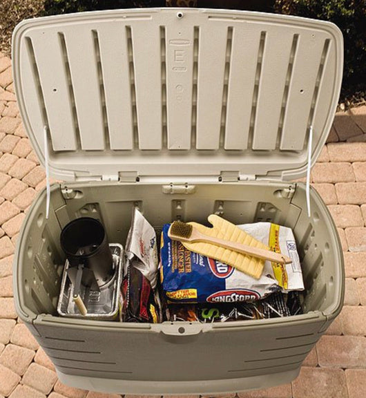 Rubbermaid Outdoor Large Deck Box with Seat, Green, 73 Gallon- NEW AND ASSEMBLED, MINOR SHIPPING DAMAGE (PHOTOS SHOWN)!!