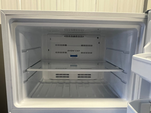 Frigidaire 18.3-cu ft Top-Freezer Refrigerator (White)!! NEW OUT OF BOX, VERY MINOR DENT FROM SHIPPING!!