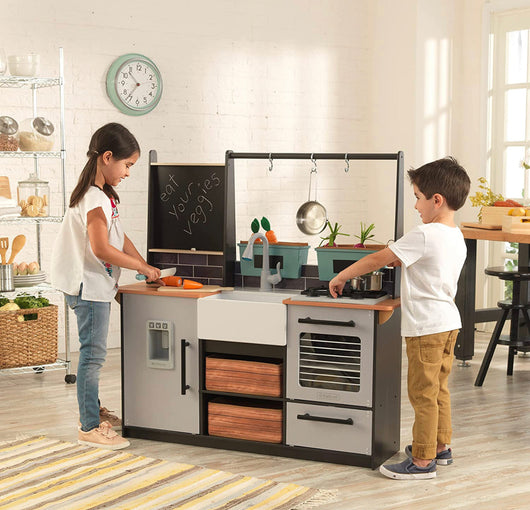 KidKraft Wooden Farm to Table Play Kitchen with EZ Kraft Assembly, Lights & Sounds, Ice Maker and 18 Accessories, Gift for Ages 3+. - NEW IN THE BOX