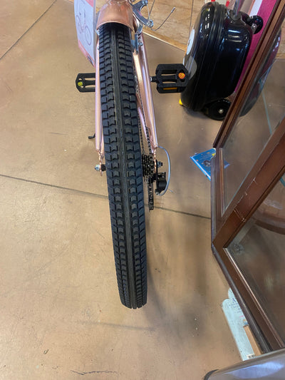 Kent 26 In. Bayside Women's Cruiser Bike, Rose Gold- NEW AND ASSEMBLED!!! (some spokes on both rims are out of adjustment but bike still rides fine!!)