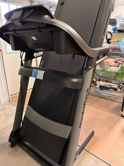 NordicTrack T Series -T 9.5 S!    -Brand new and assembled (Accessory tray is cracked, photos shown)