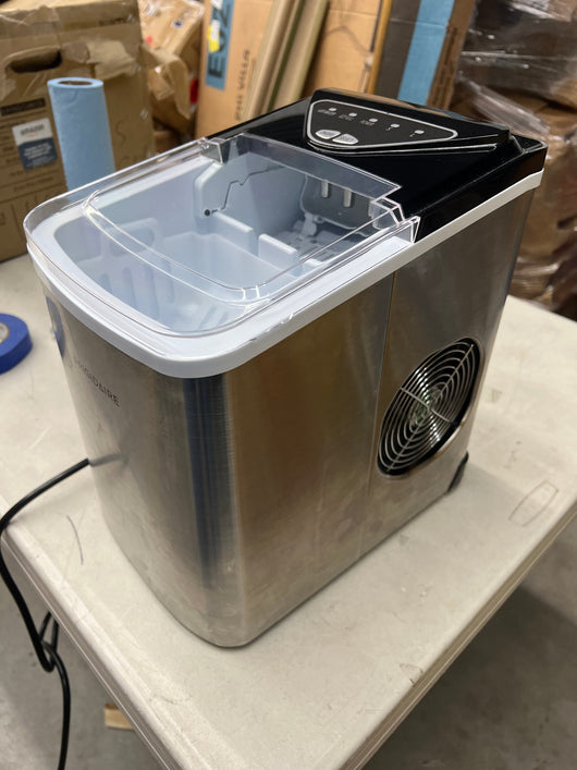 Frigidaire Counter Top Maker, Produces 26 pounds Ice per Day, Stainless Steel, Stainless!! USED, TESTED WORKS GREAT!!