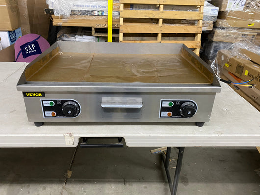 VEVOR Electric Countertop Commercial Flat Top Griddle, 26” Teppanyaki Grill, 3200 Watt, 120F-570F Temp Range, NO PLUG!! NEW OUT OF BOX, MINOR DENTS FROM SHIPPING(PHOTOS SHOWN)!!