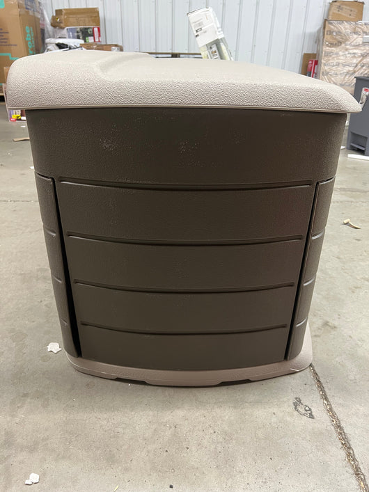 Rubbermaid Outdoor Large Deck Box with Seat, Green, 73 Gallon- NEW AND ASSEMBLED, MINOR SHIPPING DAMAGE (PHOTOS SHOWN)!!