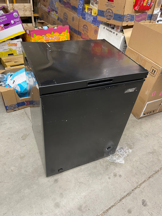 Elephant sat on the freezer - Arctic King 5 Cu ft Chest Freezer, Black! (NEW - SCRATCH/DENT)TESTED WORKS GREAT!!