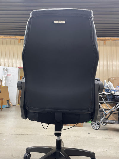 La-Z-Boy Manager's Office Chair with Active Lumbar Technology**New and assembled, used very few times**