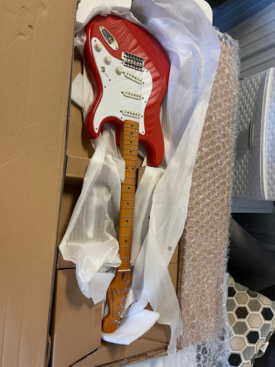 Squier by Fender Stratocaster Beginner Guitar Pack, Laurel Fingerboard, Orange  Sunburst, with Gig Bag, Amp, Strap, Cable, Picks, and Online Lessons- new in box