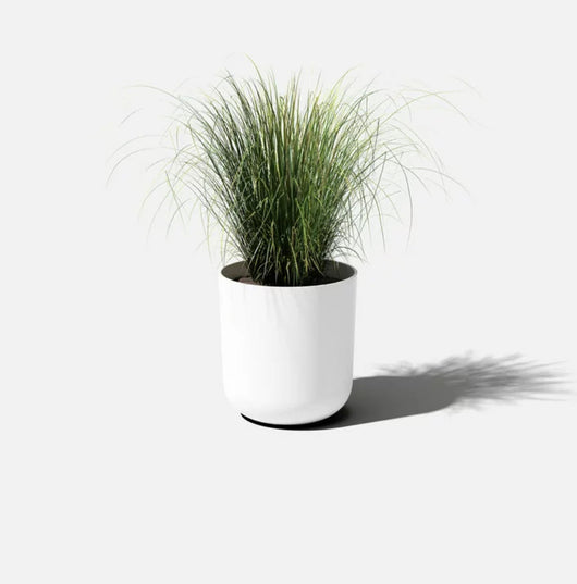 Veradek 18.5" x 18.5" x 20" Round White Plastic Plant Planter- NEW!