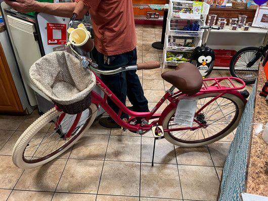 Kent Bicycles 26 In. Innsbruck Women's Cruiser Bike, Watermelon- NEW AND ASSEMBLED!!! (Rear wheel needs a spoke adjustment but doesn’t affect the ride ability of the bike)