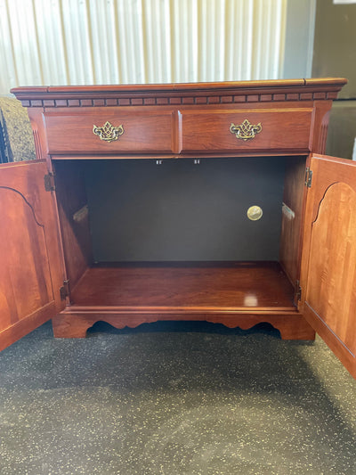 Broyhill Furniture Buffet/Dry Bar (used)