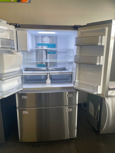 Samsung 28CuFt 4-Door French Door Refrigerator with 21.5in Touch Screen Family Hub!

-Brand new, still cover in factory plastics