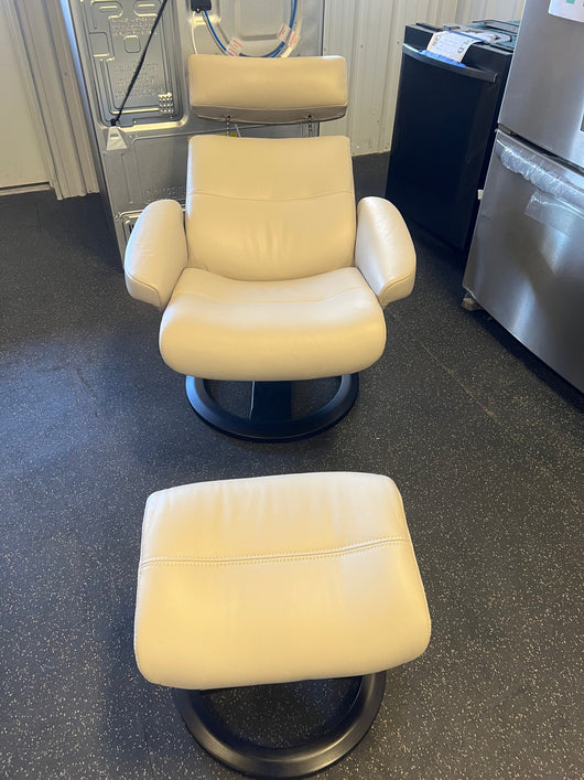 Oslo Leather Recliner & Ottoman, Gray!! NEW AND ASSEMBLED(WORLDS SMALLEST SCRATCH FROM SHIPPING, HARDLY NOTICEABLE)!!