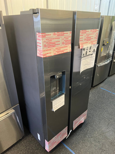Samsung 27.4 cu. ft. Large Capacity Side by Side Refrigerator!! BRAND NEW!!