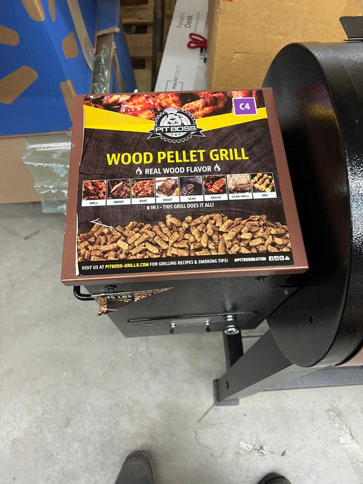 Pit Boss Lexington 540 sq. in. Wood Pellet Grill w/ Flame Broiler and Meat Probe!! NEW AND ASSEMBLED, MINOR SCRATCH FROM SHIPPING(BARELY NOTICEABLE)!!