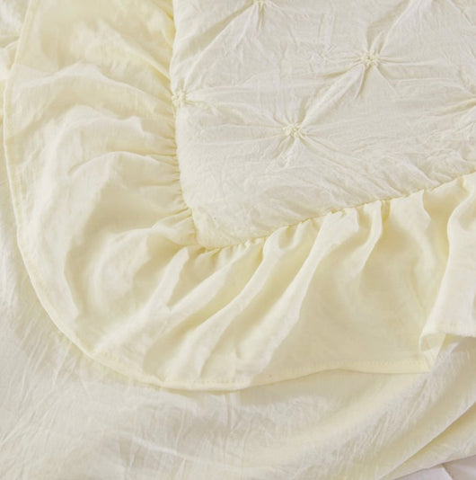 HIG 3 Piece Bedding Set, Pintuck Pinch Pleat Design, King, Ivory- NEW!!!!