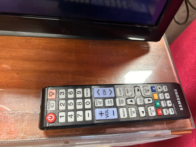 Samsung 24” Tv - Wall Mount Only - No Feet!