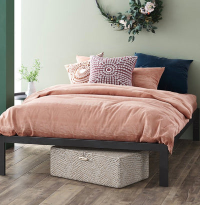Zinus Mia 14” Black Metal Platform Bed Frame, Full- NEW IN BOX!!!