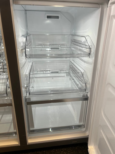 Whirlpool 19.4-cu ft 4-Door Counter-depth French Door Refrigerator with Ice Maker (Fingerprint-resistant Stainless Finish) ENERGY STAR!! NEW OUT OF BOX!!
