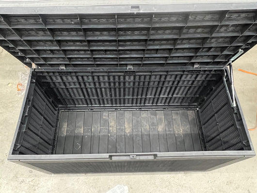 Suncast Outdoor 50 Gal Resin Deck Box with Seat, Black!! USED, MISSING ONE HINGE AND HAS MINOR CRACK(FUNCTIONS PROPERLY)!!