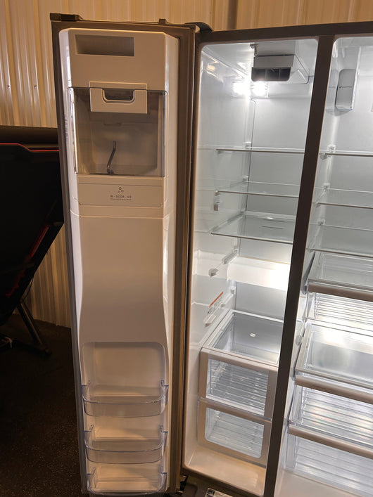 Whirlpool 28.4-cu ft Side-by-Side Refrigerator with Ice Maker (Fingerprint Resistant Stainless Steel)!  -Brand new, does have a minor scratch & dent from shipping, photos shown