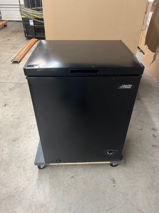 Arctic King 5 Cu ft Chest Freezer, Black! (NEW - SCRATCH/DENT) Freezer - Chest