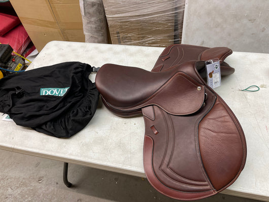 Circuit Premier CL Saddle brand new with cover