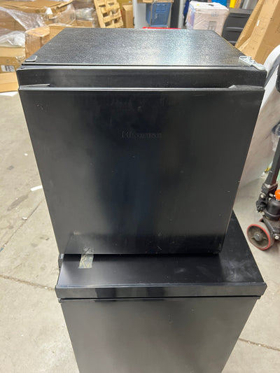 Hisense 1.6 Cu. ft. Single Door Mini Fridge, Black- Lightly Used, Very Clean and WORKS GREAT!!!