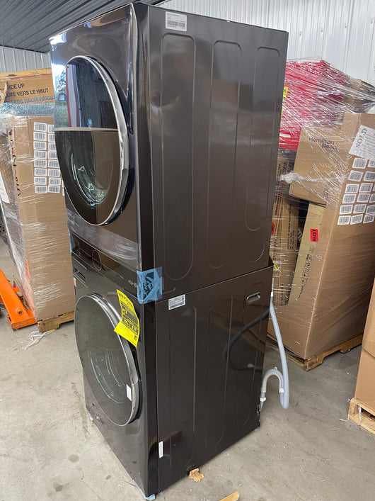 LG WashTower Single Unit Gas  with Center Control 4.5 cu. ft. Front Load Washer and 7.4 cu. ft. Dryer!  -Brand new never used, scratch and dent unit - , photos shown