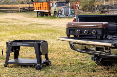 Pit Boss Sierra 3 Burner Non-Stick Griddle!! NEW AND ASSEMBLED, MISSING LID HANDLE AND GREASE CUP(STILL FUNCTIONS PROPERLY), MINOR DENT FROM SHIPPING!!