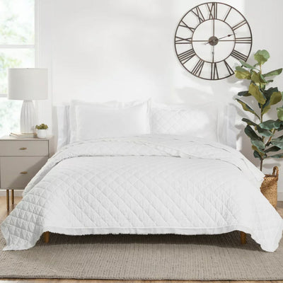 Gap Home Washed Frayed Edge Organic Cotton Quilt, Full/Queen, White- NEW!!!