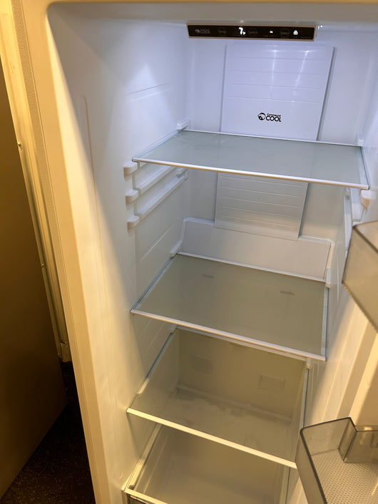 Commercial Cool CCUG108W Vertical Convertible Freezer or Refrigerator!  -Brand new out of the box, but does have two small indents on the door from shipping, photos shown